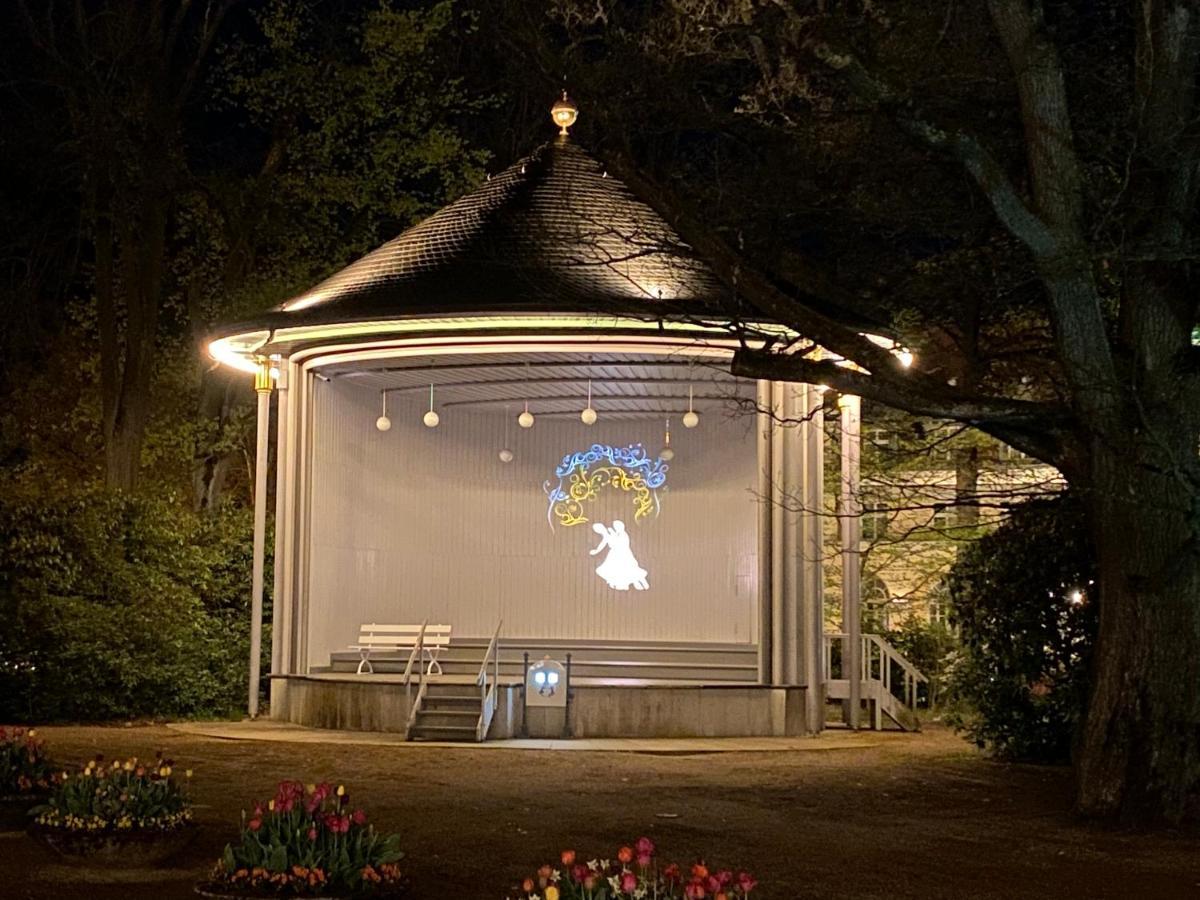 Fewo Roland Ranft Direkt Am Kurpark Barrierearm 60Qm Bad Elster Exterior foto